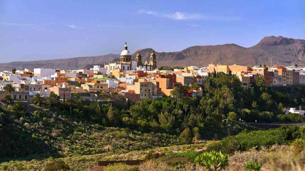 Na kanárském ostrově Gran Canaria, jednom z největších a nejrozmanitějších ostrovů Kanárských ostrovů, leží malebné město Aguimes.